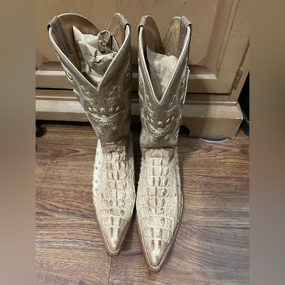 El General Men’s boots size 9